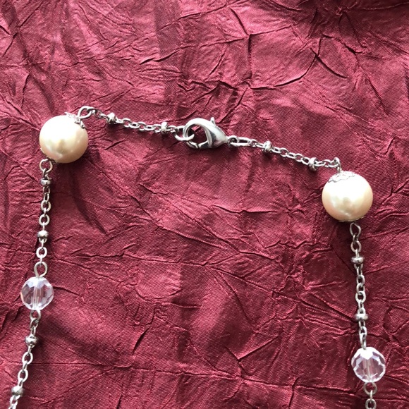 Gorgeous silvertone pearls and clear bead necklace - Picture 4 of 4